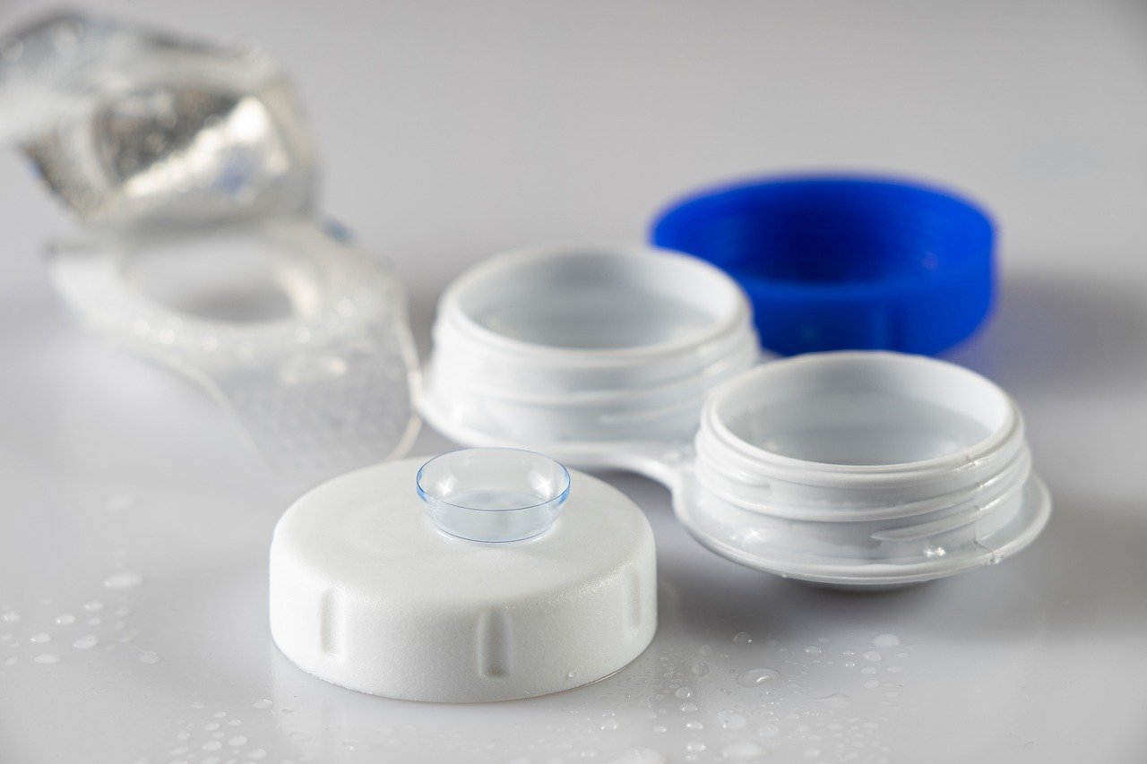 5 Tips for Wearing and Caring for Your Scleral Lenses